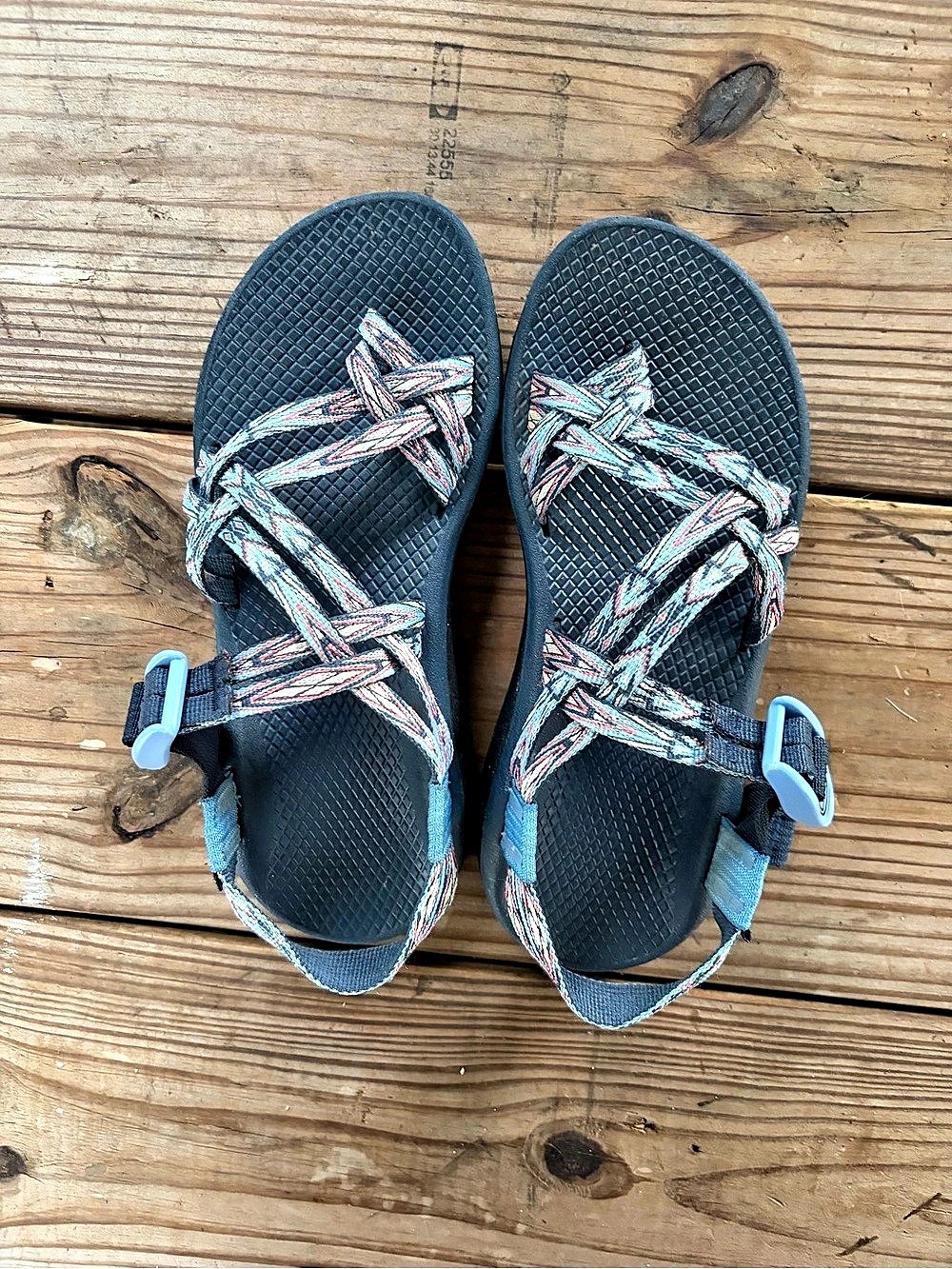 Chaco Z/Cloud Women’s Size 7 Strappy Sport Sandals Blue Gray Geometric